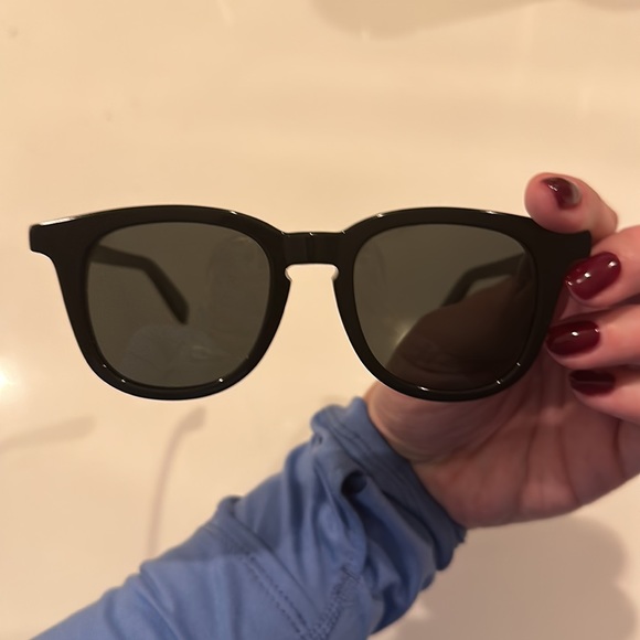 Authentic Saint Laurent Black Round Sunglasses - Picture 2 of 6